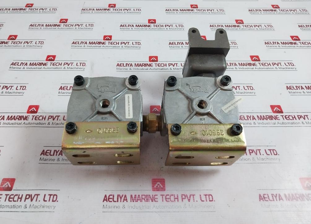 Bendix T-294866-d Pneumatic Shuttle Valve P54350-4, 296010