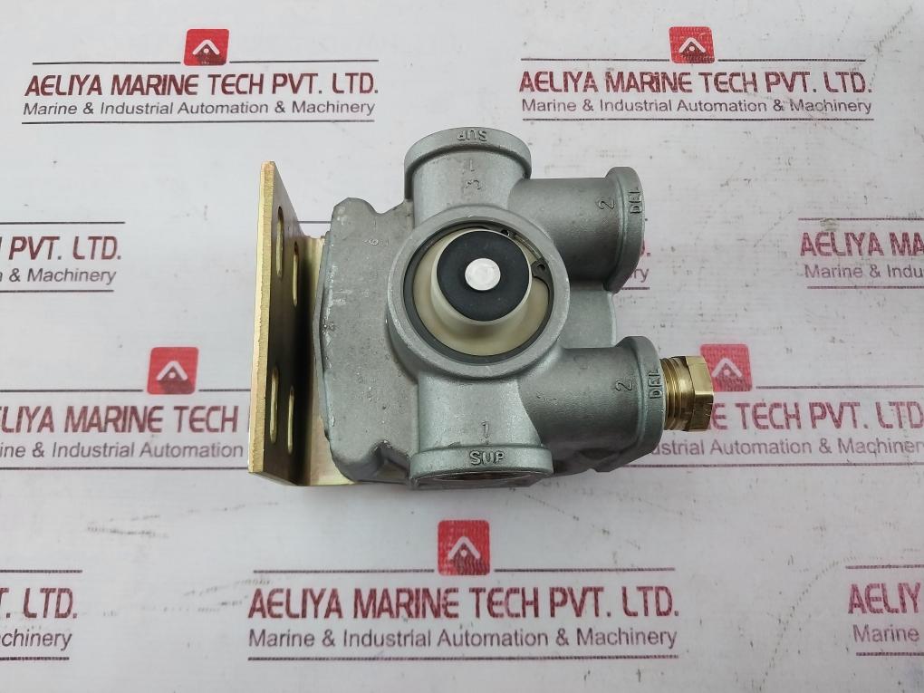 Bendix T-294866-d Valve Relay 8682-002 296010