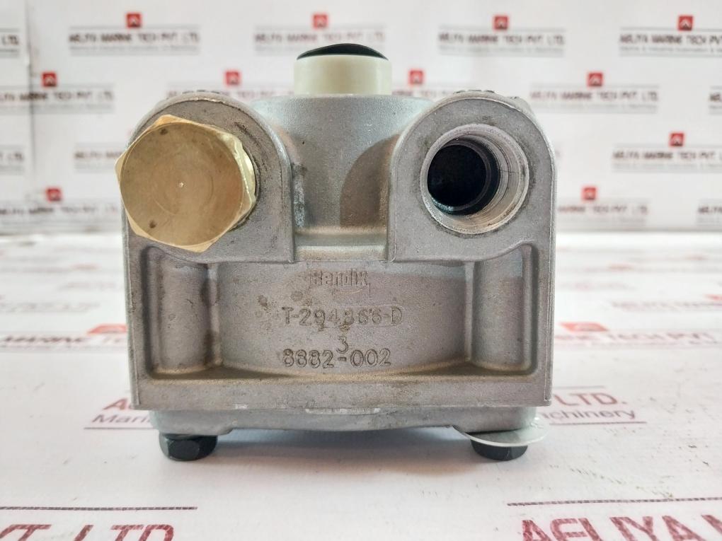 Bendix T-294866-d Valve Relay 8682-002 296010