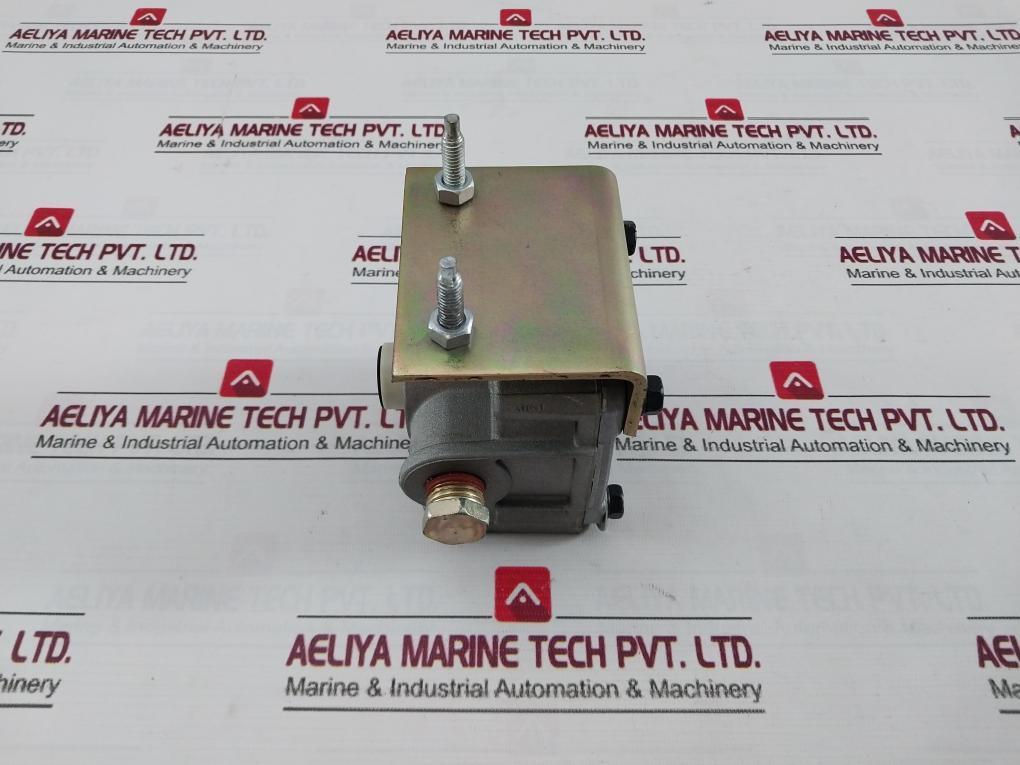 Bendix T-294868-d Air Brake Valve Relay A1108T A009 12-poi