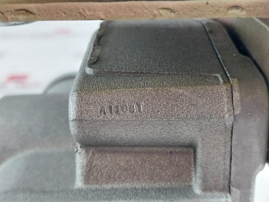 Bendix T-294868-d Air Brake Valve Relay A1108T A009 12-poi