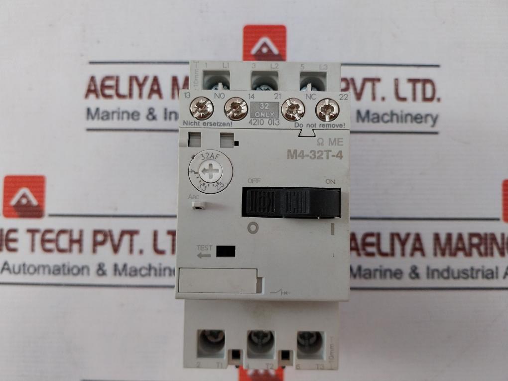Benedikt & Jager M4-32T-4 Circuit Breaker Class 10 50/60Hz