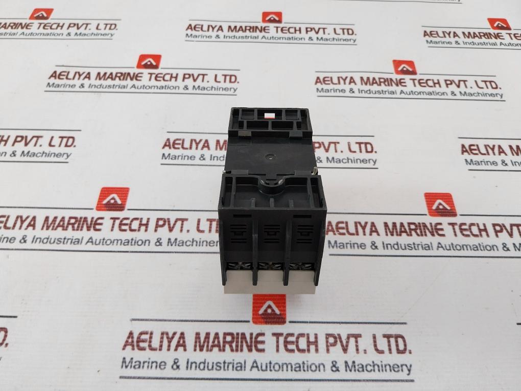 Benedikt & Jager M4-32T-4 Circuit Breaker Class 10 50/60Hz