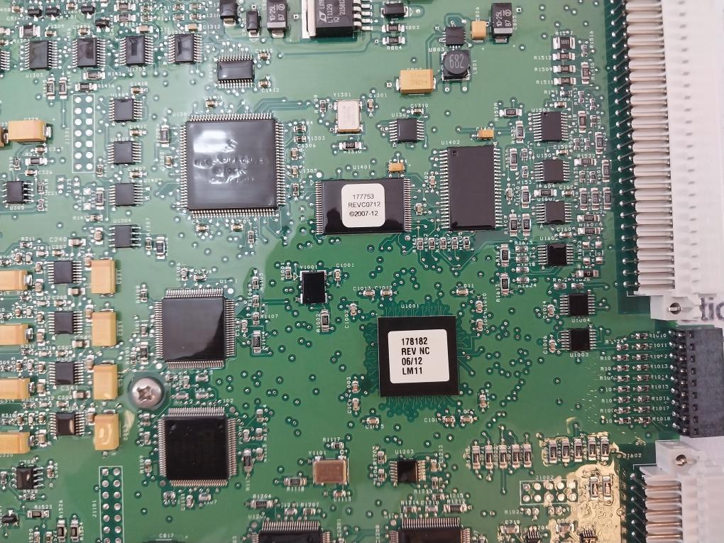 Bently Nevada 3500/42M Proximitor Seismic Monitor Module 5A 30V