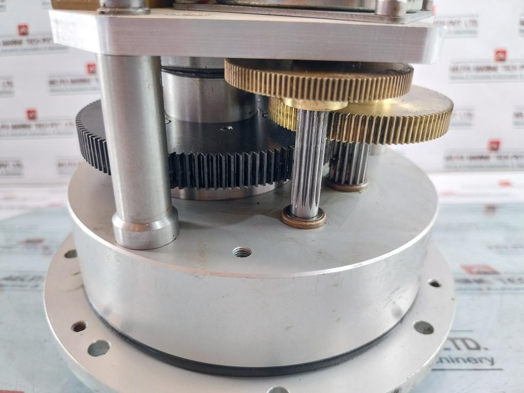 Berger Lahr Rsm-63/8-sg Synchronous Motor Bewator Fp50B/U Pan And Tilt Unit