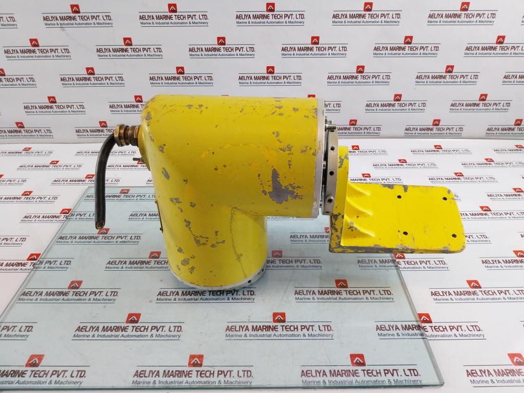 Berger Lahr Rsm-63/8-sg Synchronous Motor Bewator Fp50B/U Pan And Tilt Unit