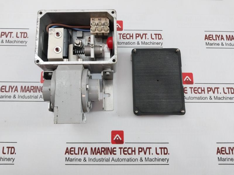 Beta Pressure Switch 0.5-2.5 Bar/0-250 Kpa C3-d404M-s2N-s3-g1-y