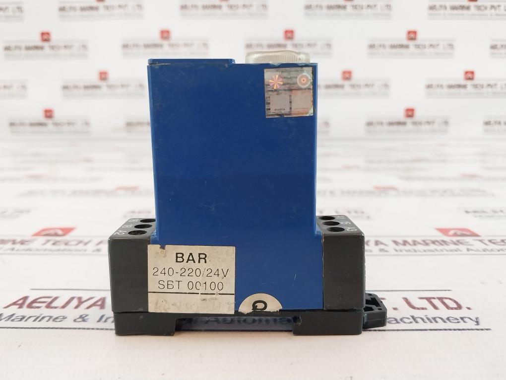 Bhartia Cutler-hammer Bar Timer 240V