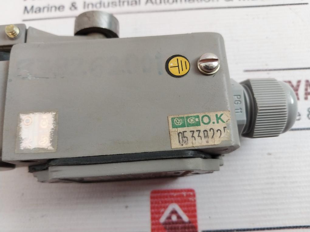 Bhartia Cutler-hammer Nll1 Limit Switch Ip67