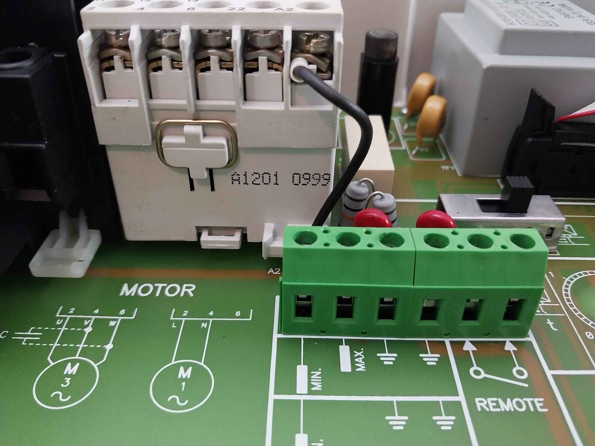 Bombas V1N Pressure Pump Control Unit 1Ep4 12Amp Ac3 - 230/400Vac 8Kw 50/60 Hz