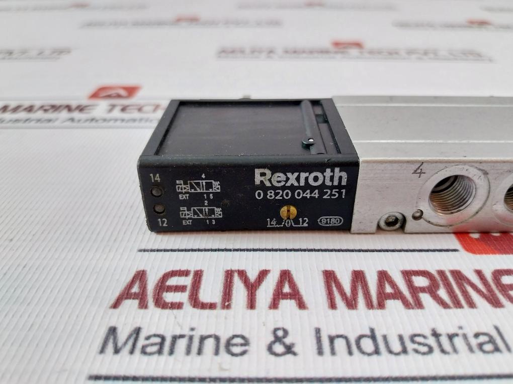 Bosch 0 820 044 251 Directional Control Valve 1 827 414 098