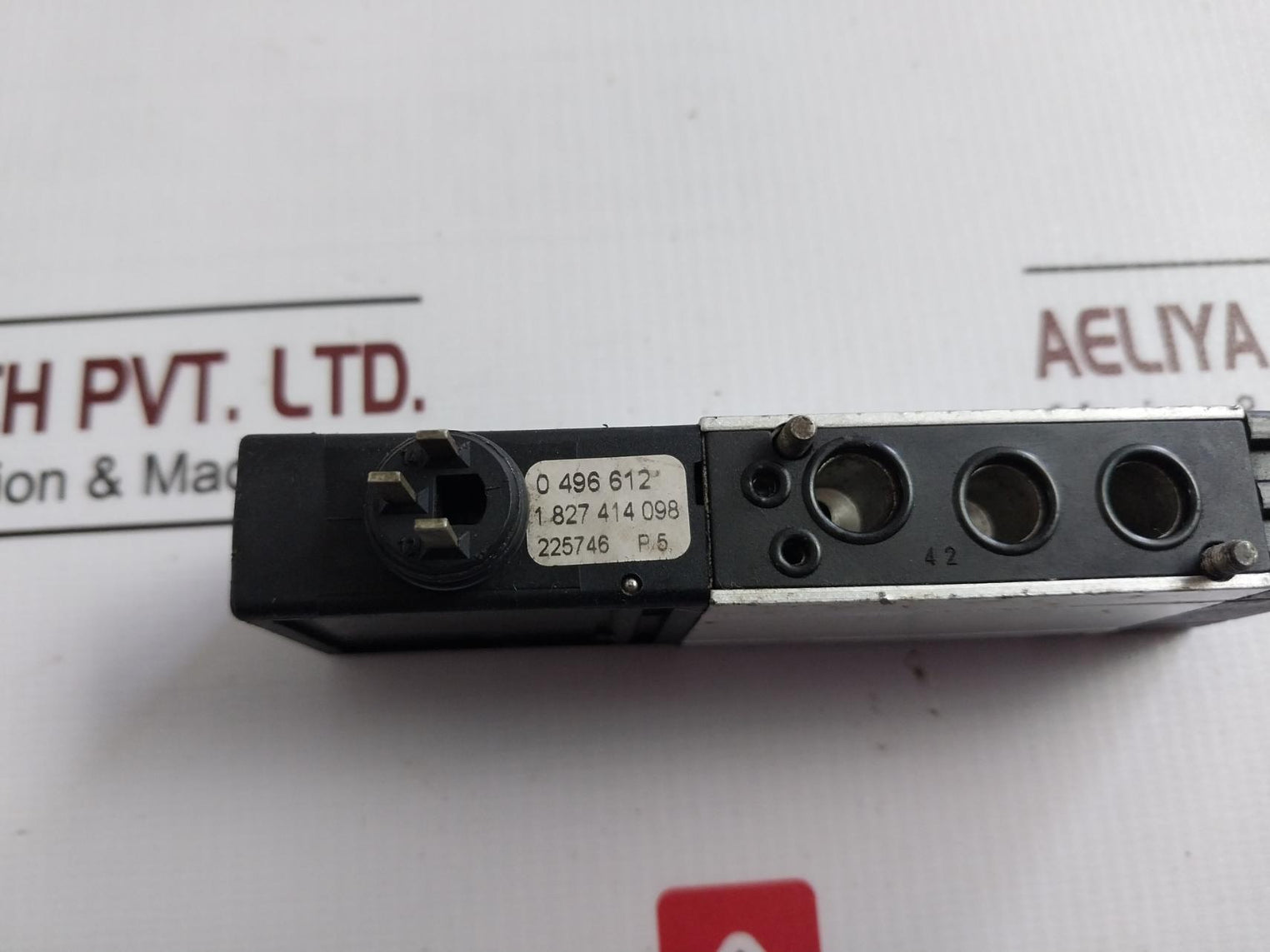 Bosch 0 820 044 551 Pneumatic Solenoid Valve