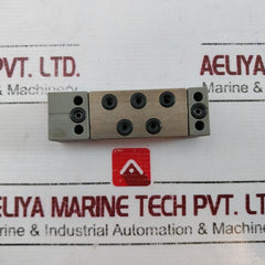 Bosch 0 820 223 011 5/2-way Pneumatic Valve