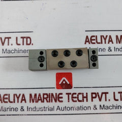 Bosch 0 820 223 011 2-way Pneumatic Valve 192
