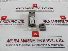 Bosch 0 820 223 011 2-way Pneumatic Valve 192