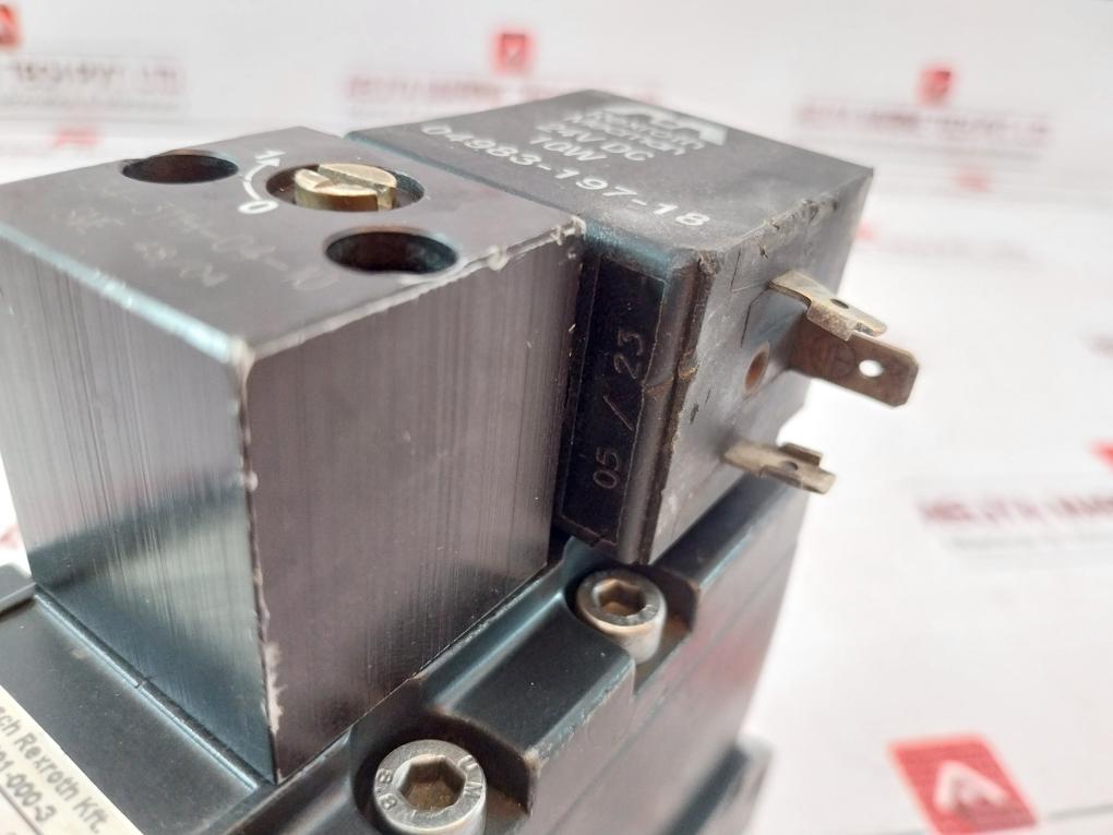 Bosch Rexroth 565-301-000-3 Solenoid Valve Max 10 Bar 04983-197-18 24Vdc