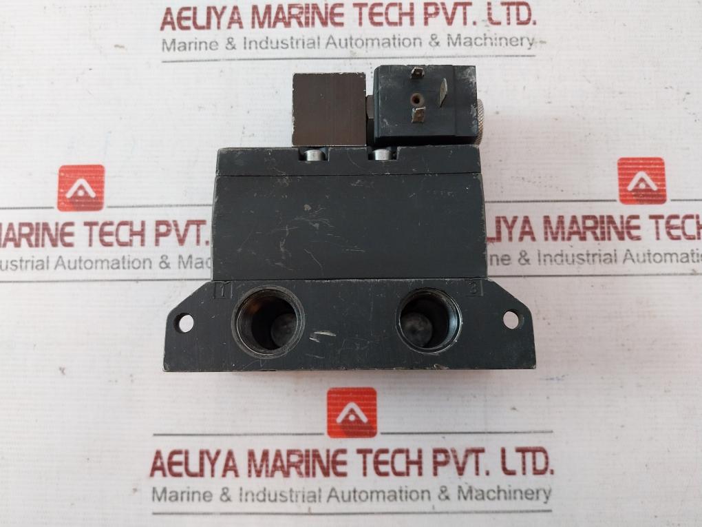 Bosch Rexroth 565-301-000-3 Solenoid Valve Max 10 Bar 04983-197-18 24Vdc