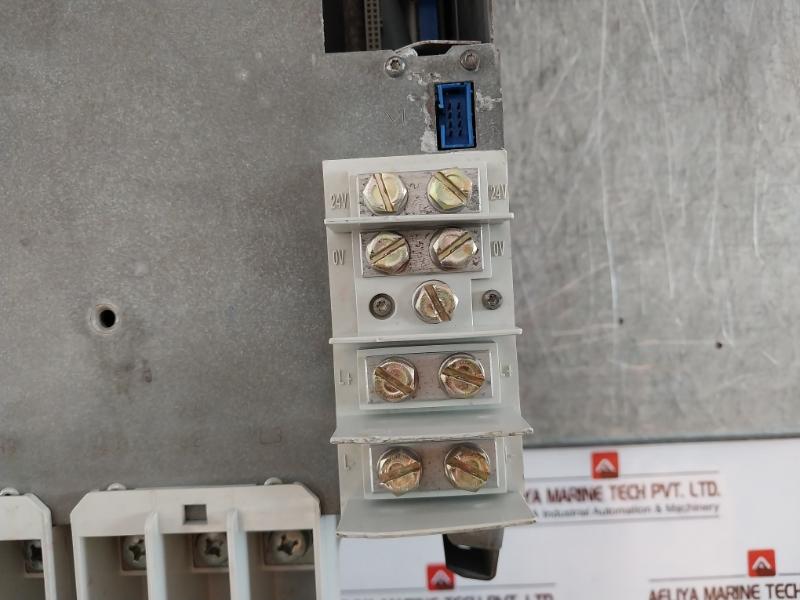 Bosch Rexroth Indradrive C Hcs03.1E-w0100-a-05-npbv Compact Converter Dc 24V, 3A