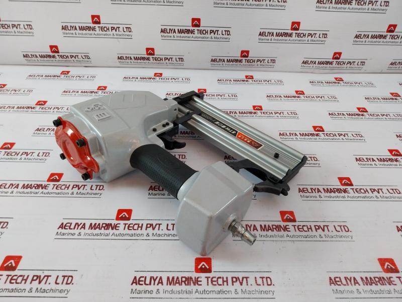 Bozhou Tools St64 Air Nail Gun For Concrete Steel Nail Pneumatic Air Stapler