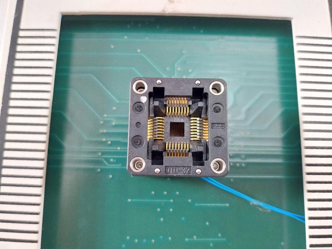 Bpm Microsystems Sm32Tqa Socket Module Otq-32 Revision: B Rev: A