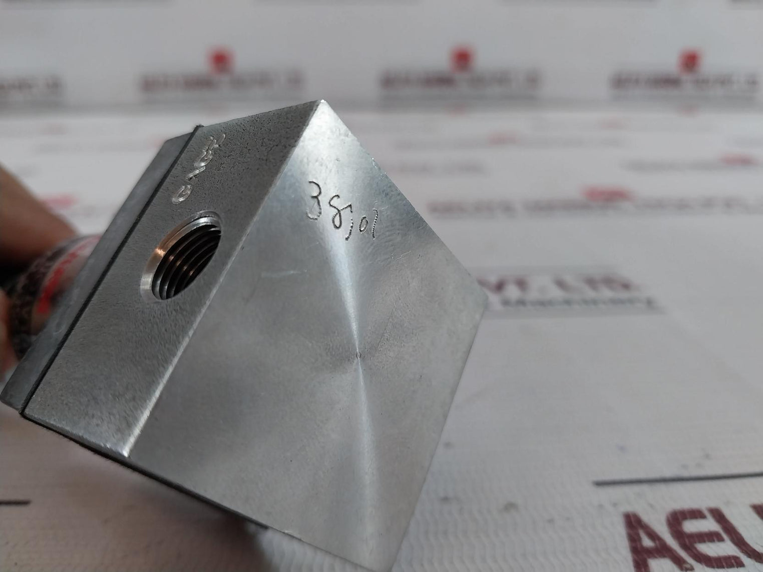 Brooks Instrument 8601D Compressed Gas Regulator 350˚F