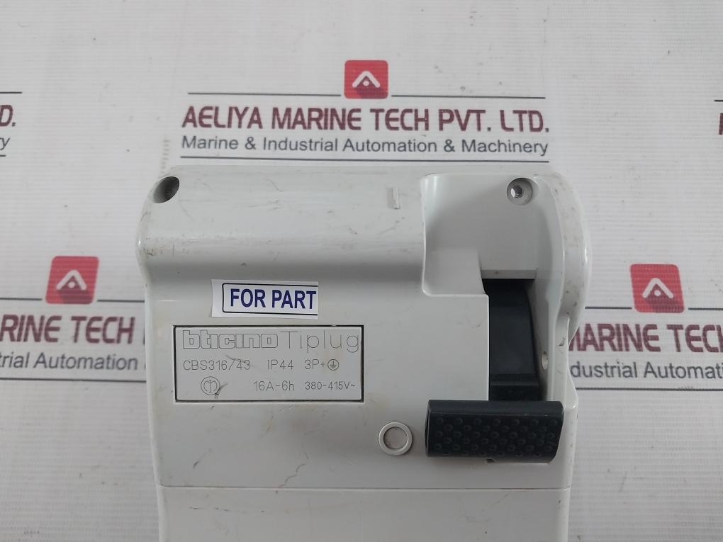 Bticino Cbs316/43 Industrial Plug With Socket 750V 50/60 Hz 16A