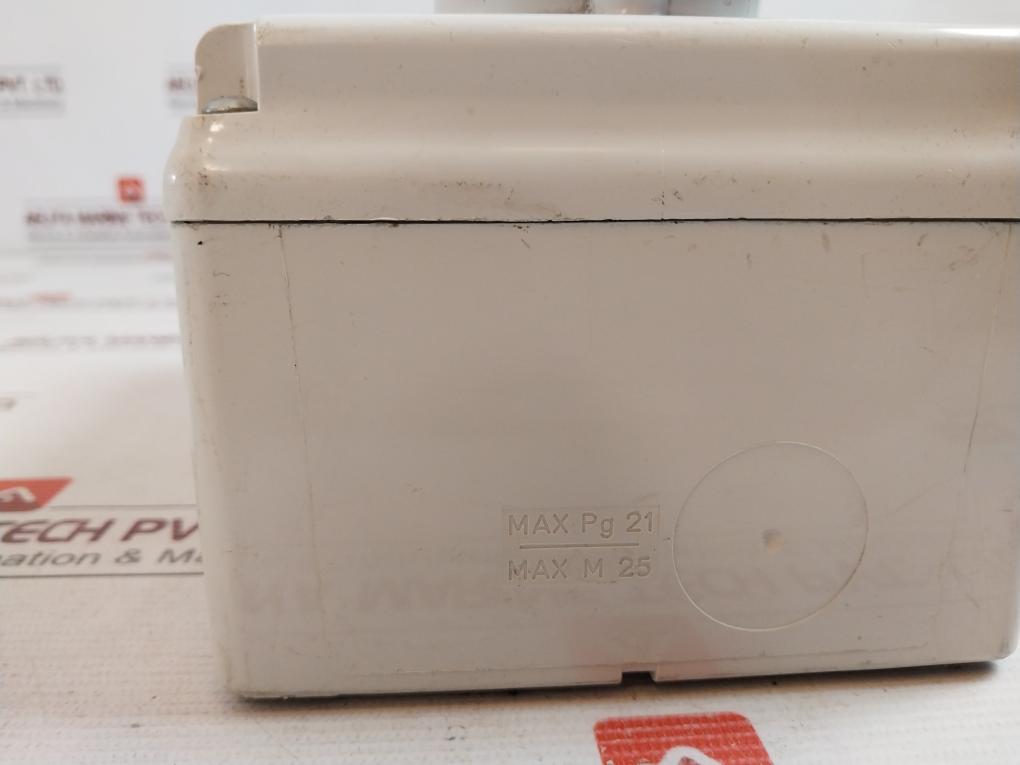 Bticino Cbs316/43 Industrial Plug With Socket Ip44 16A 6H 380-415V