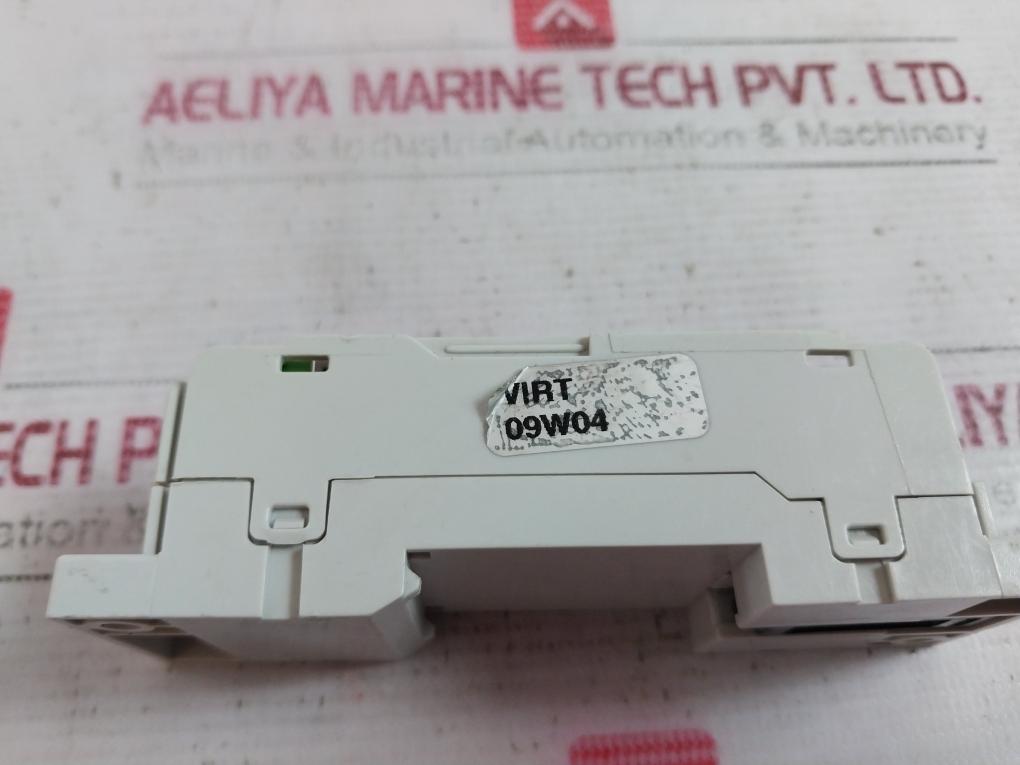 Bticino F411/4 Independent Relay Actuator 110÷230V 09W04