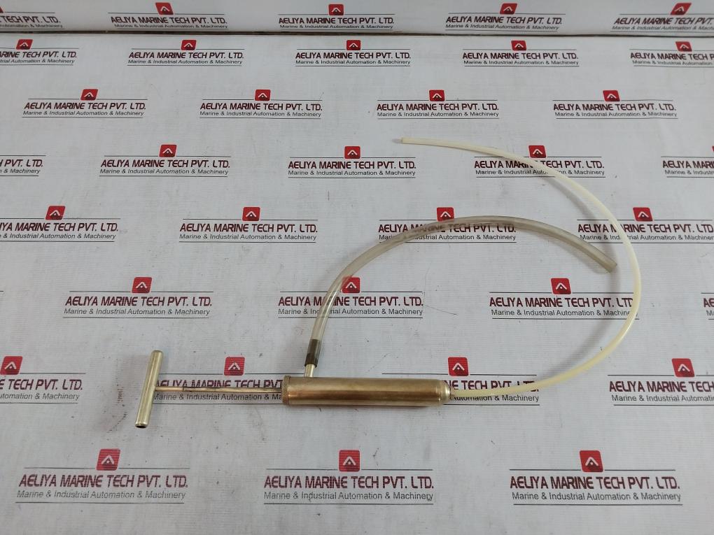 Bukh 020D4101 Oil Hand Pump With Hose 0Ug-000-00H