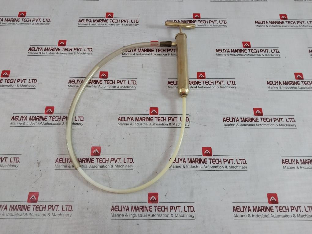 Bukh 020D4101 Oil Hand Pump With Hose 0Ug-000-00H