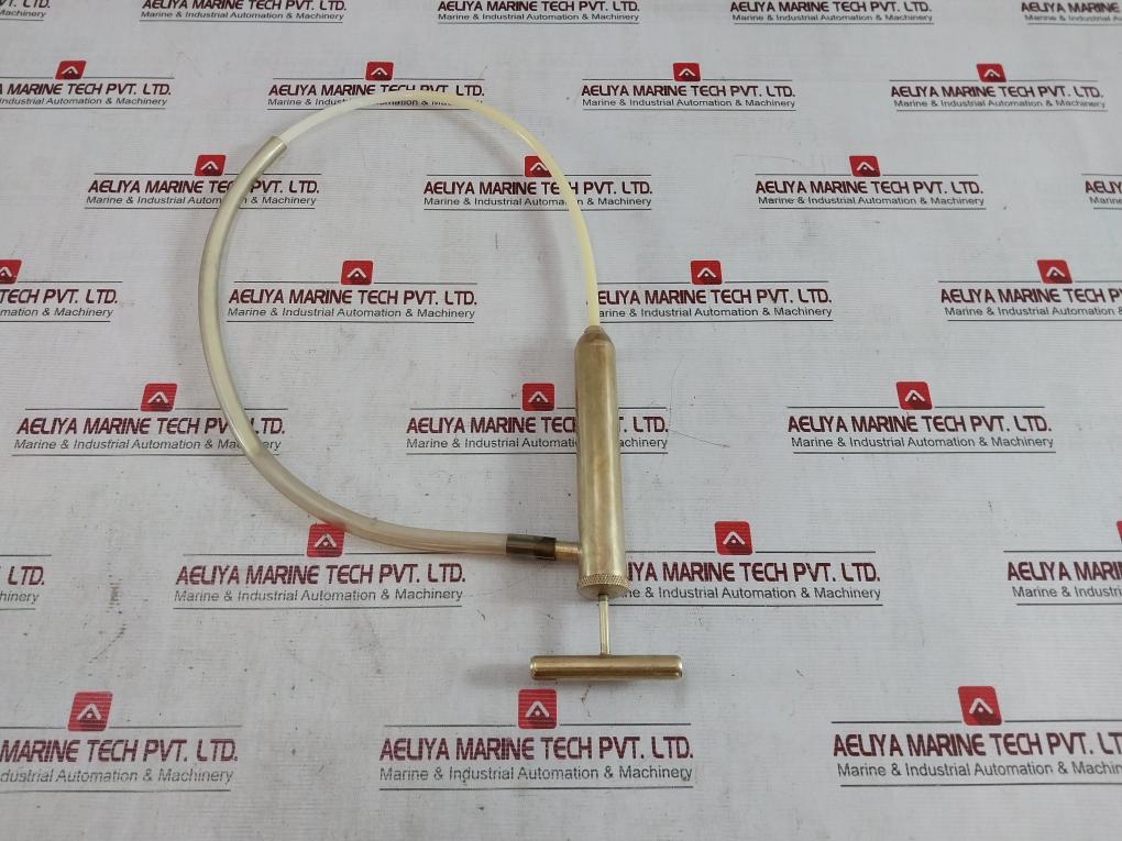 Bukh 020D4101 Oil Hand Pump With Hose 0Ug-000-00H