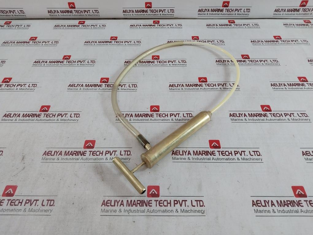 Bukh 020D4101 Oil Hand Pump With Hose 0Ug-000-00H