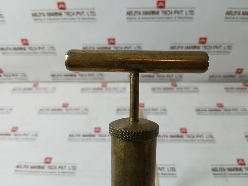 Bukh 020D4101 Oil Hand Pump With Hose 0Ug-000-00H Dv 29Rm