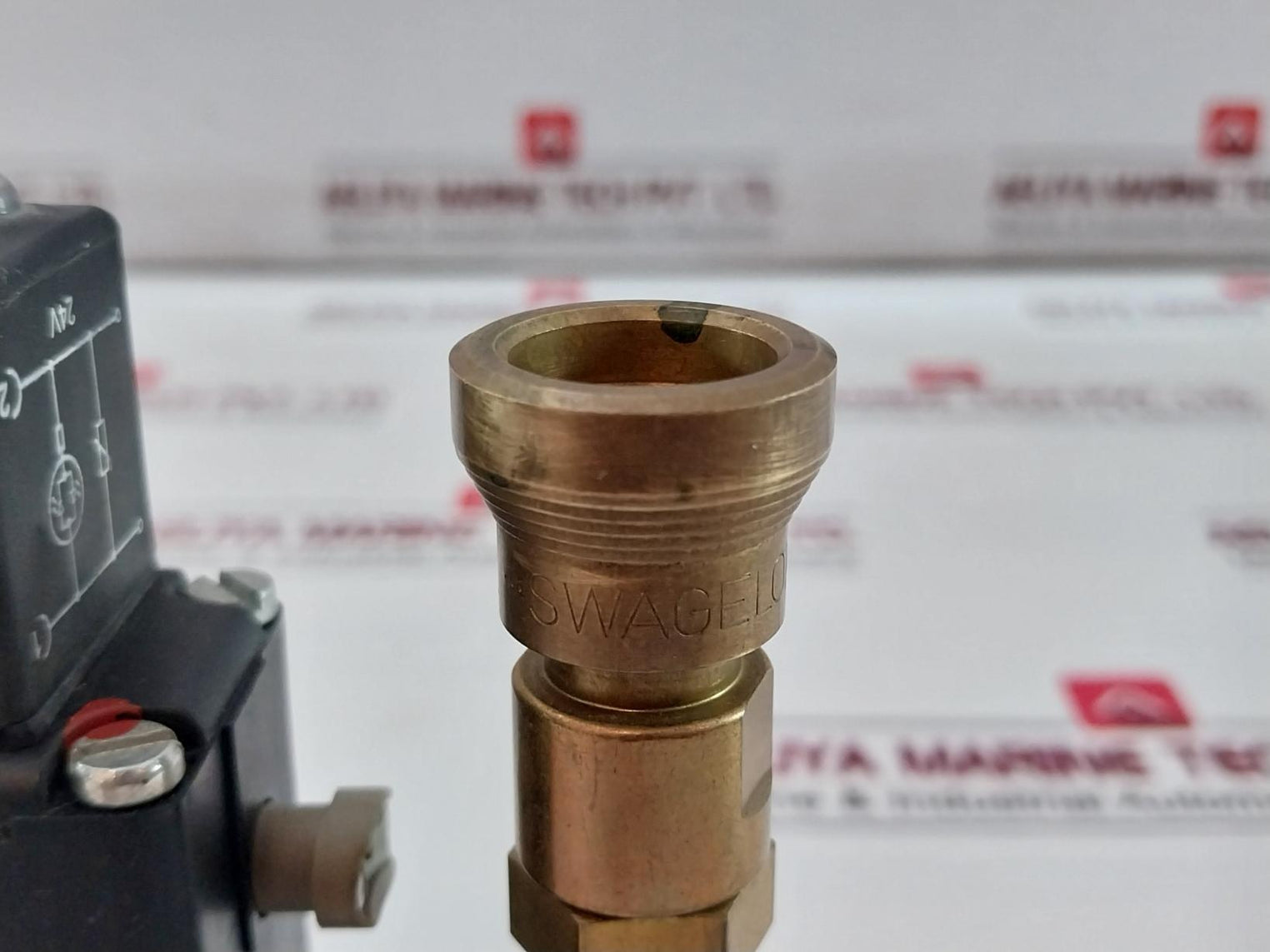 Burkert 0331 C 5/32 Fkm Br Dual Solenoid Valve 24V Dc 8W