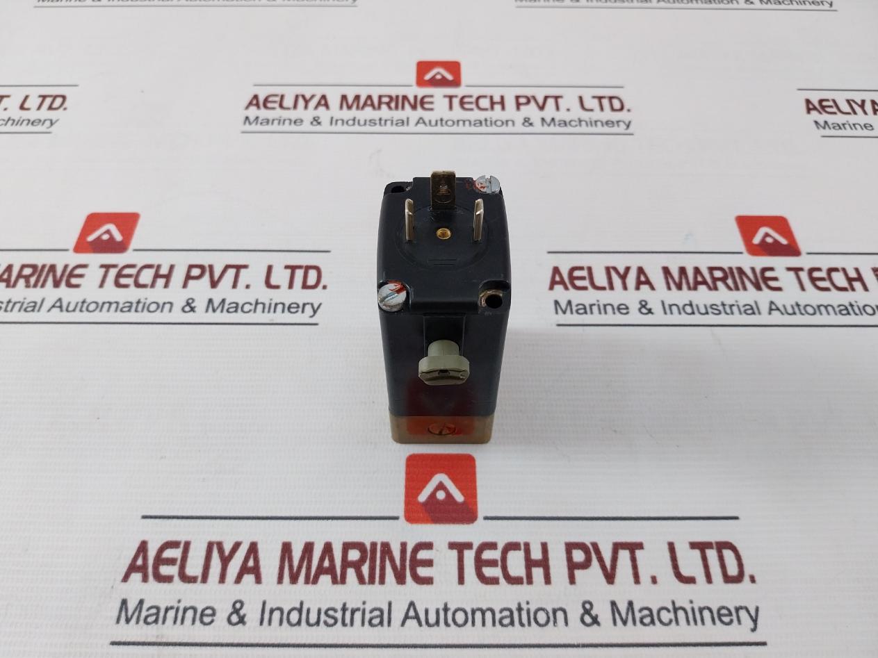 Burkert 0331 C 5/32 Fkm Br Solenoid Valve 24Vdc 8W 72Psi W38Ml