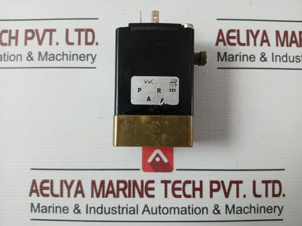 Burkert 0331 C 5/32 Fkm Br Solenoid Valve 72 Psi, 24V Dc 8W 00458995