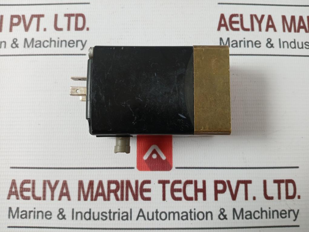 Burkert 0331 C 5/32 Fkm Br Solenoid Valve 72 Psi, 24V Dc 8W 00458995