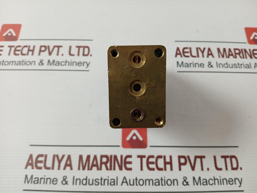 Burkert 0331 C 5/32 Fkm Br Solenoid Valve 72 Psi, 24V Dc 8W 00458995