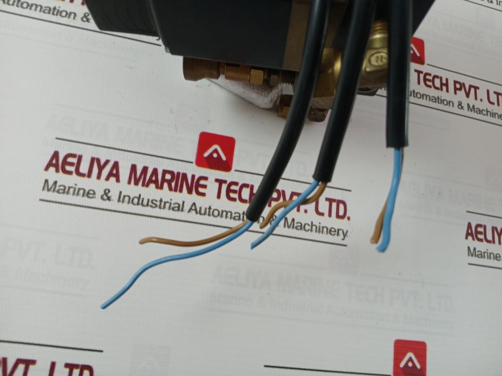 Burkert 0331 C 5/32 Fkm Br Solenoid Valve Assembly W34Lp 24Vdc 8W 72Psi