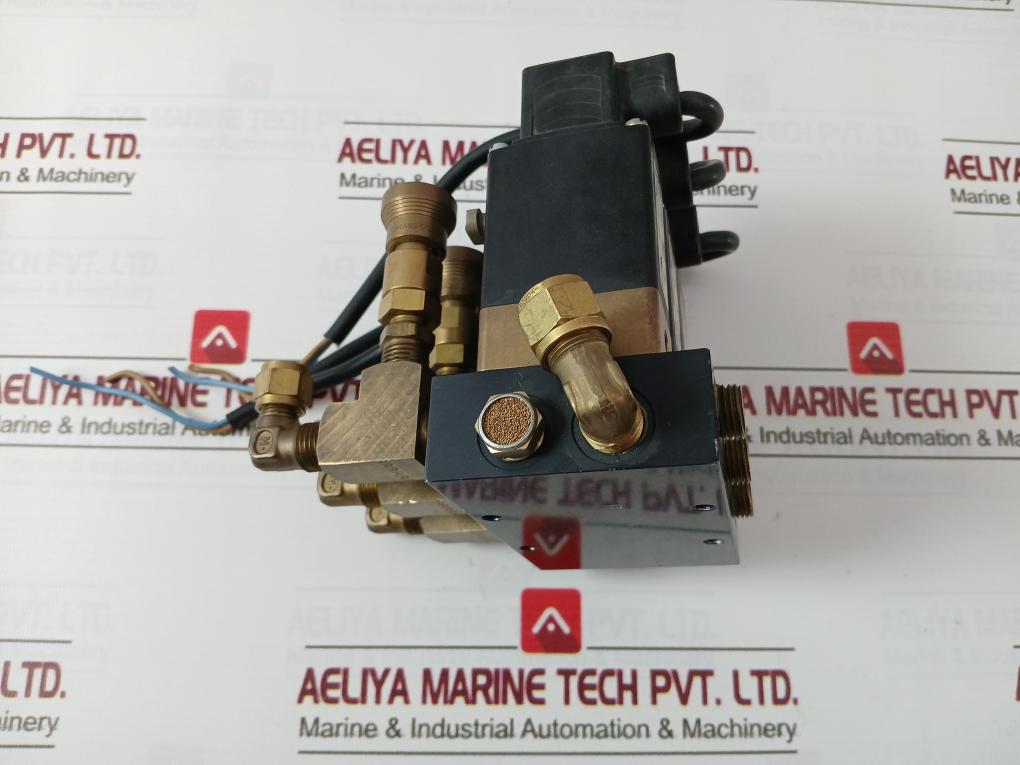 Burkert 0331 C 5/32 Fkm Br Solenoid Valve Assembly W34Lp 24Vdc 8W 72Psi