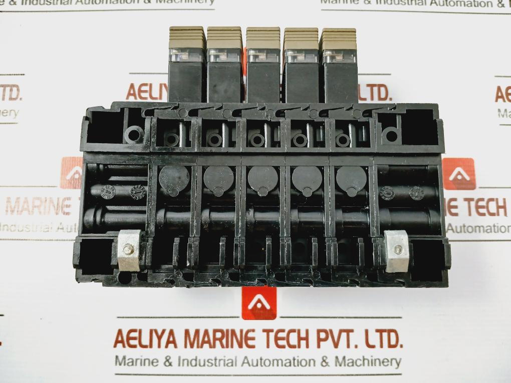 Burkert 0470 G 4,0 NBR EA Solenoid Valve Assembly 24V AC/DC 2W