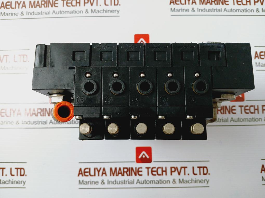 Burkert 0470 G 4,0 NBR EA Solenoid Valve Assembly 24V AC/DC 2W