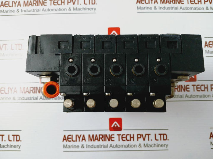 Burkert 0470 G 4,0 NBR EA Solenoid Valve Assembly 24V AC/DC 2W