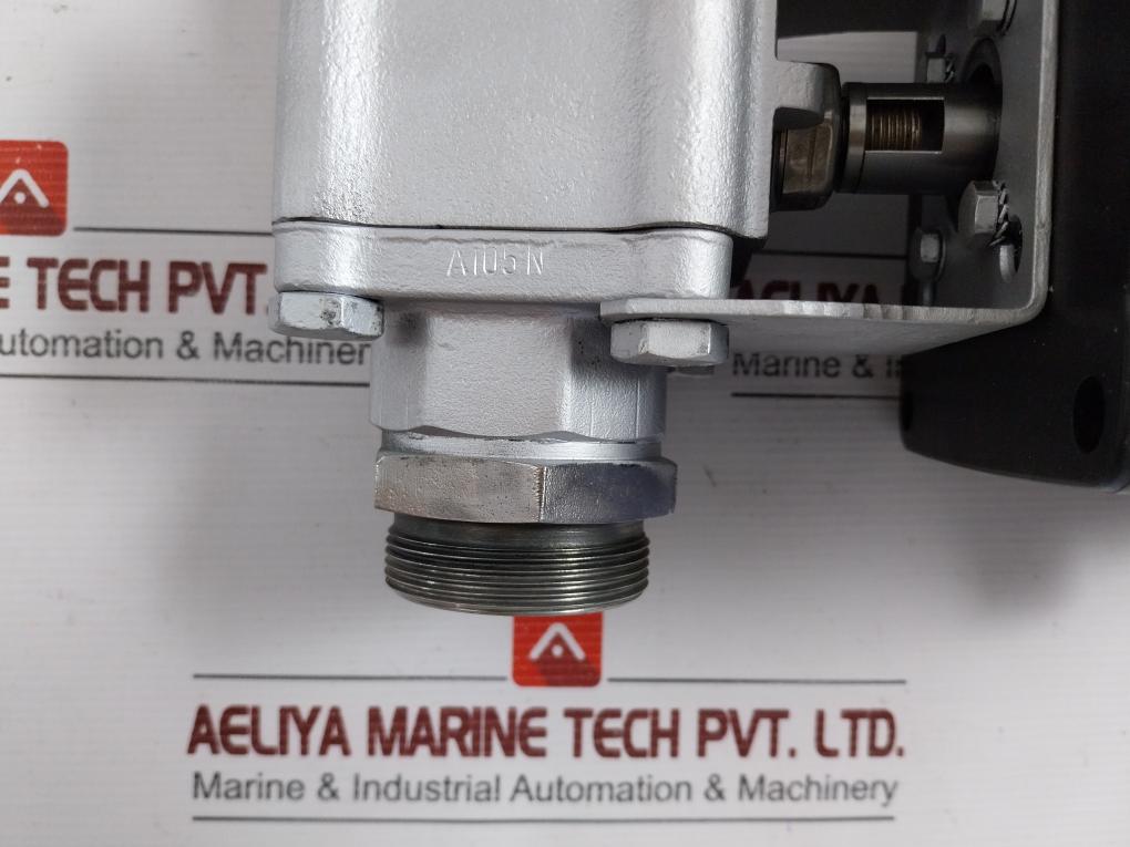 Burkert 110V 60Hz 3001-0-b-0-a 000 Rotary Actuator