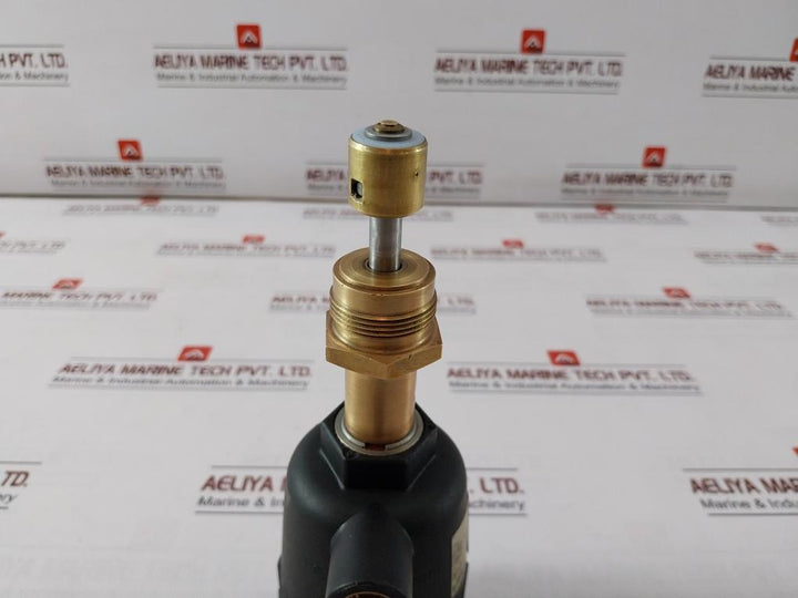 Burkert 2000 A 13,0 Ptfe Rg Pneumatic 2/2 Way Angle Seat Valve