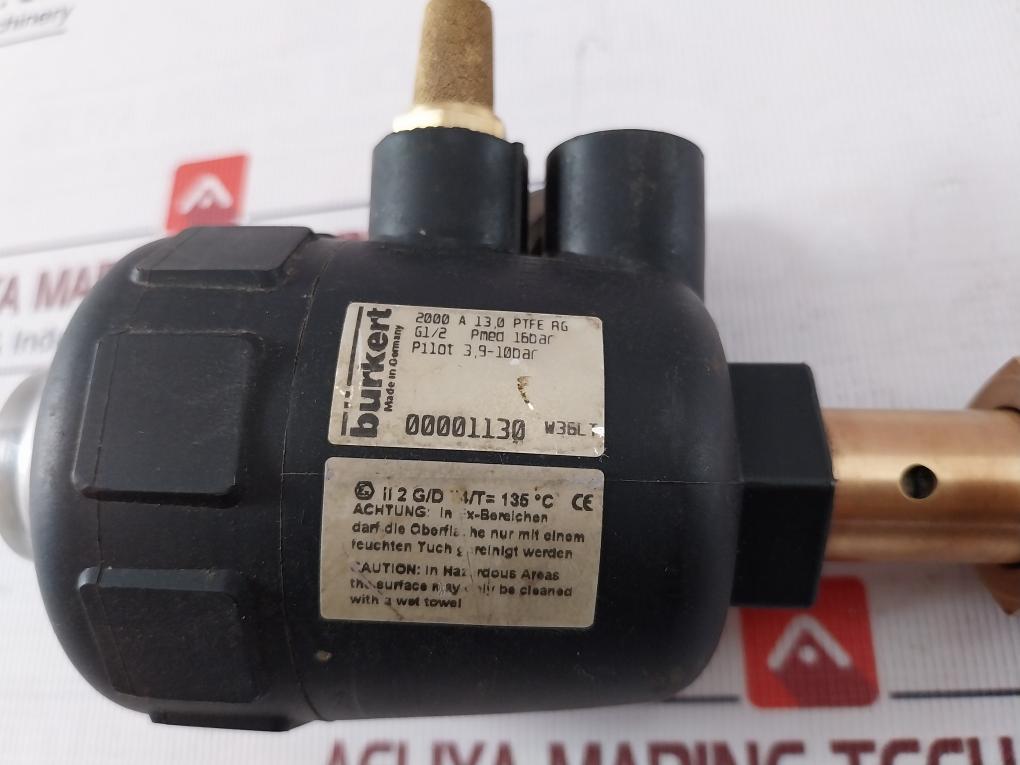 Burkert 2000 A 13,0 Ptfe Rg Pneumatic 2/2 Way Angle Seat Valve