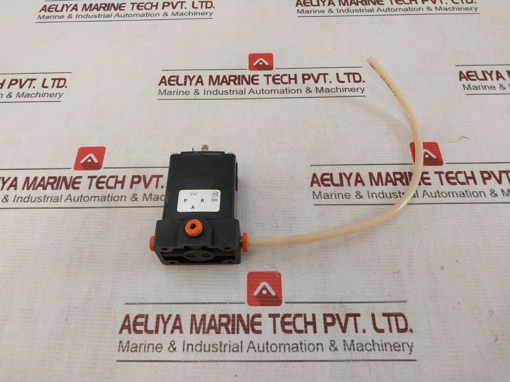 Burkert 5330 C 2,5 Fkm Ps Pneumatic Solenoid Valve 208-240V 60Hz 8W 00167639