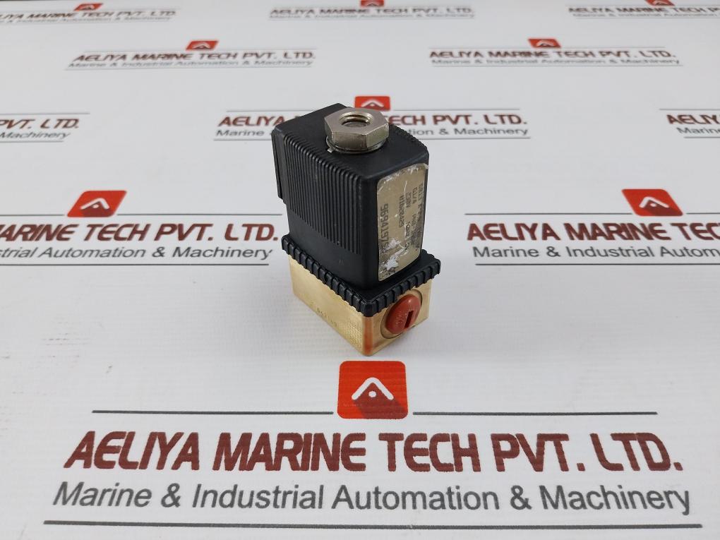 Burkert 6013 A 2,5 Fkm M5 Direct-acting Plunger Valve