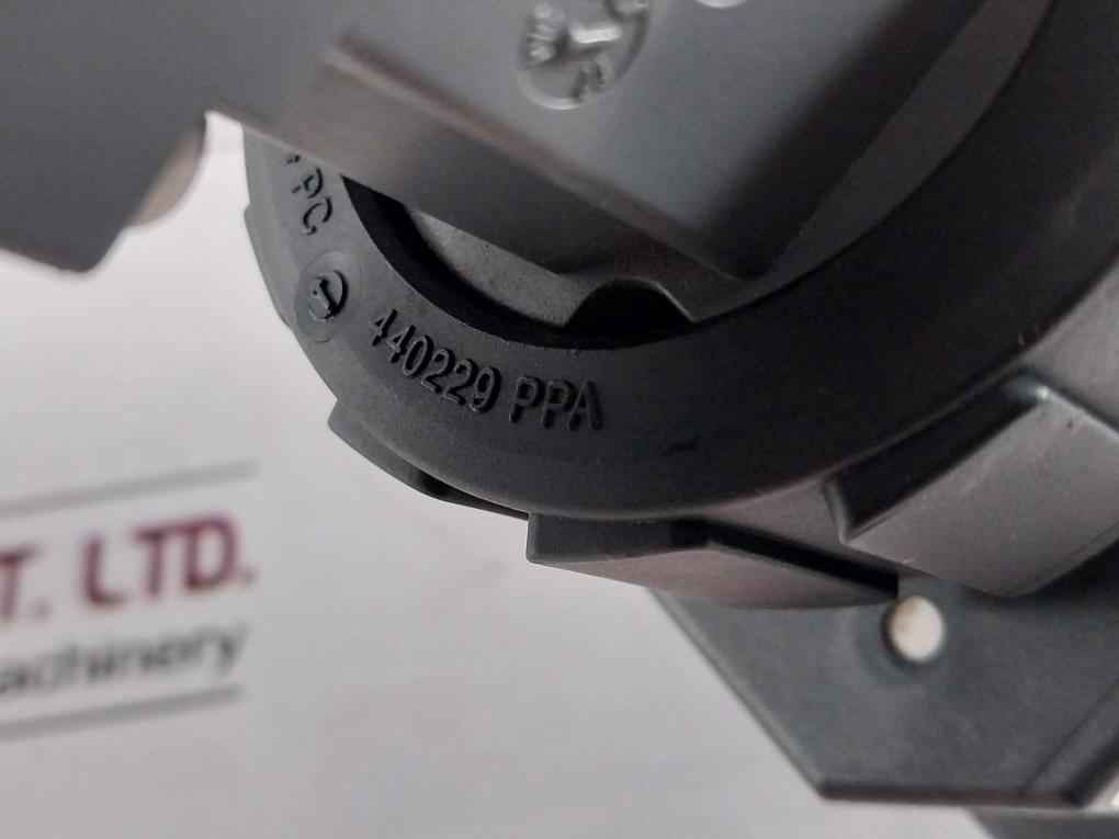 Burkert 8225-fkm-pvdf-55T-c=0,01 Digital Conductivity Transmitter Dn32 W41Lp