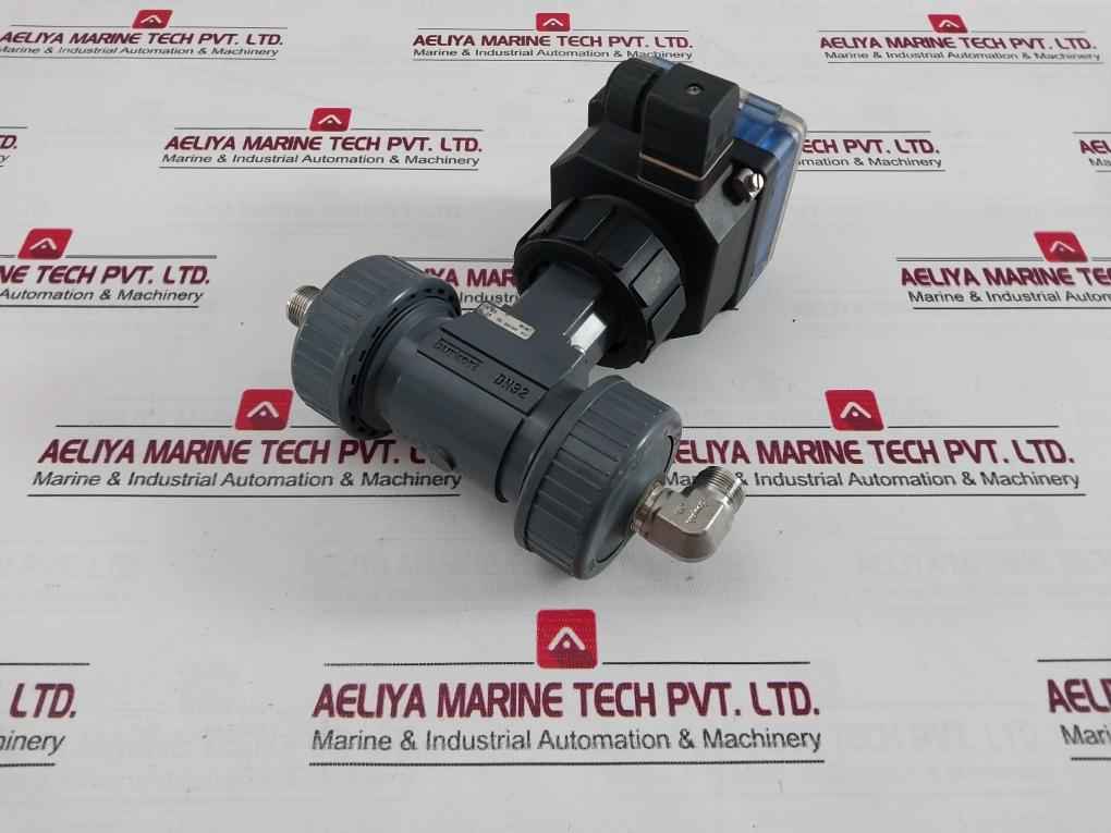 Burkert 8225-fkm-pvdf-55T-c=0,01 Digital Conductivity Transmitter Dn32 W41Lp